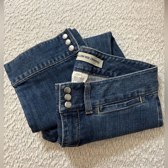 Gap Ultra Low Rise Cropped Women’s Capri Size 4R Medium Wash Blue Jean Stretch - Picture 1 of 15